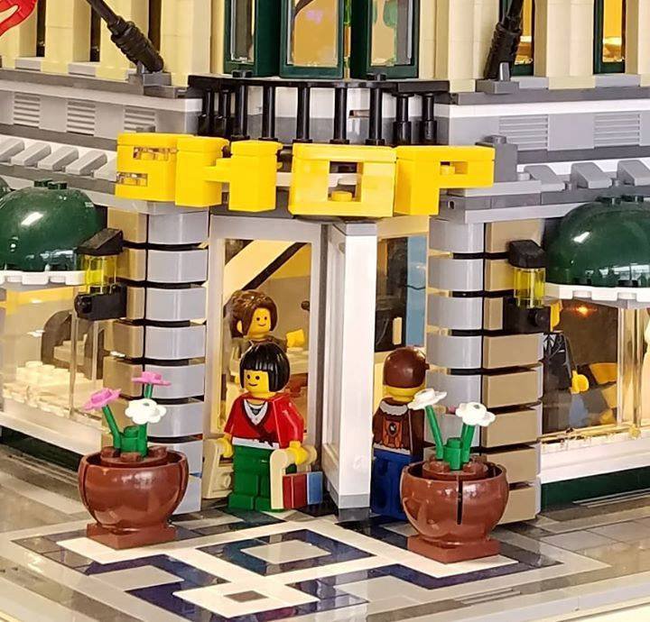 Bricks & Minifigs Portland